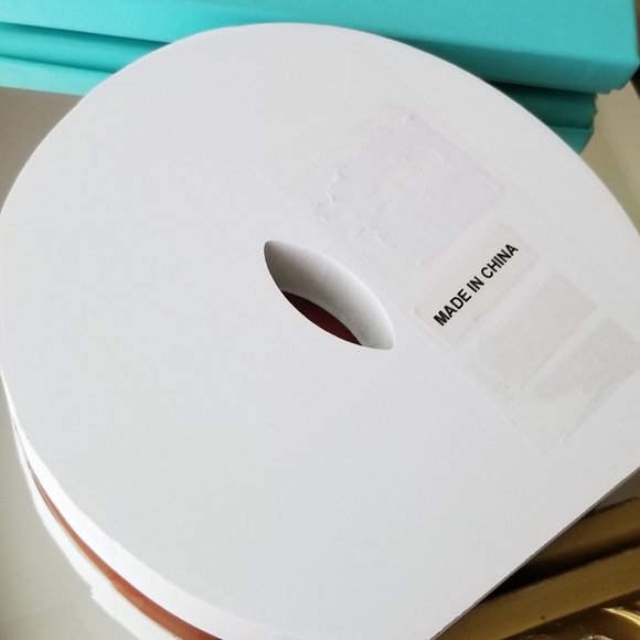 ❗Tiffany Blue Wooden Acrylic Glossy Desk Accent Donut with Pearls❗ - Picture 3 of 3